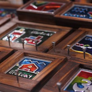 Portallaves/ key holder de aluminio/ aluminum/ y madera/ wood